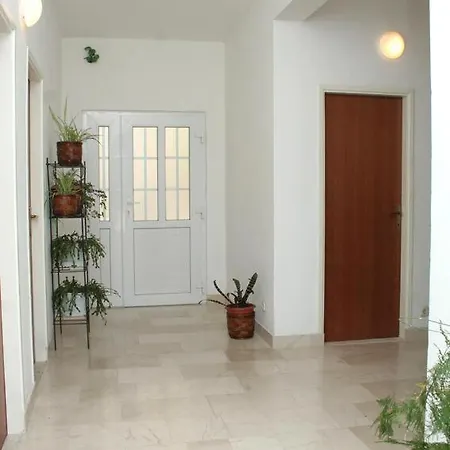 With A Parking Space Lumbarda, Korcula - 4447 شقة لومباردا